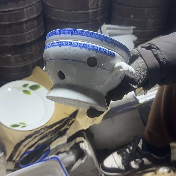 毋***生陶瓷陶瓷制品等产品