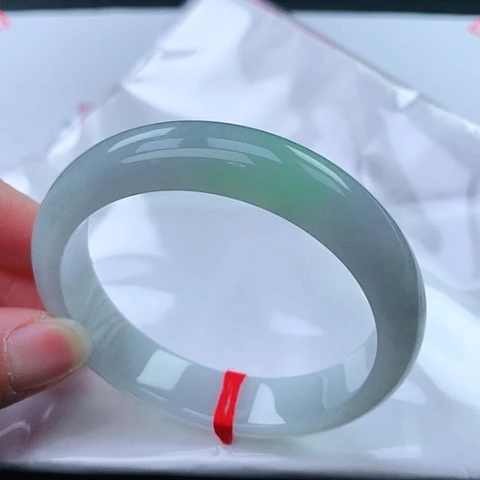 翡翠手镯未镶嵌60 号翡翠手镯