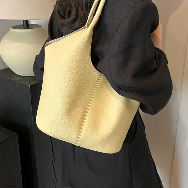 洋气大容量单肩腋下包包女2024新款潮夏天时尚上班通勤手提水桶包