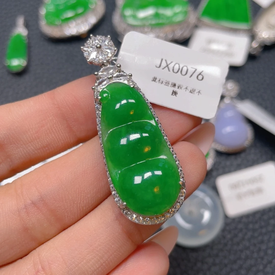 【闪购商品】翡翠银S925镶嵌颈饰简****?翡翠