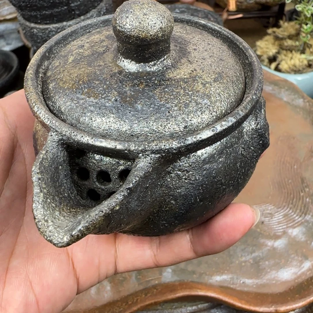 荥经黑砂精品宝瓶