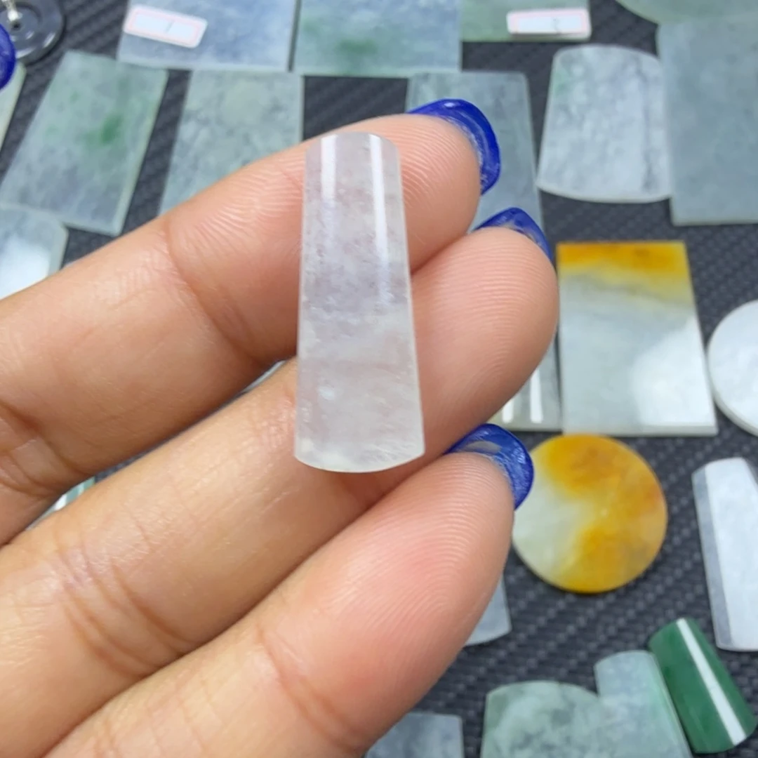 翡翠颈饰未镶嵌天然缅甸A货翡翠