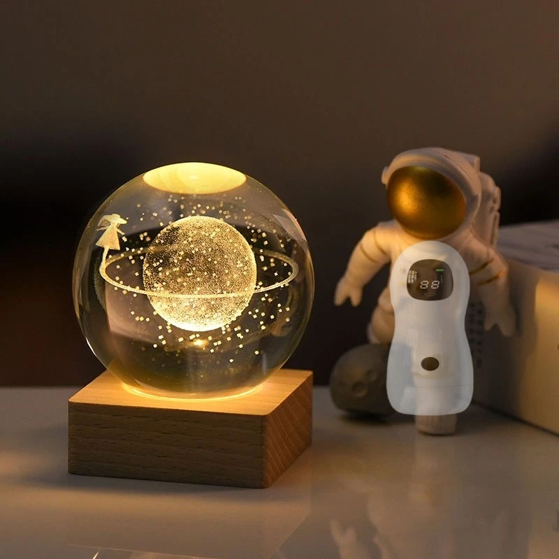 创意生日礼物女生闺蜜送男朋友发光水晶球实用银河系毕业桌面摆件