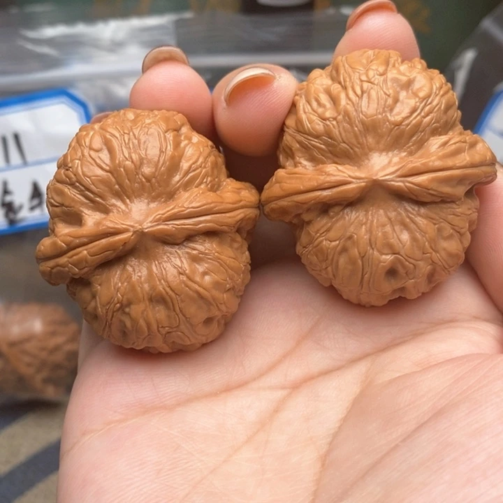 猴头核桃吊坠练手对6号元宝42水尖