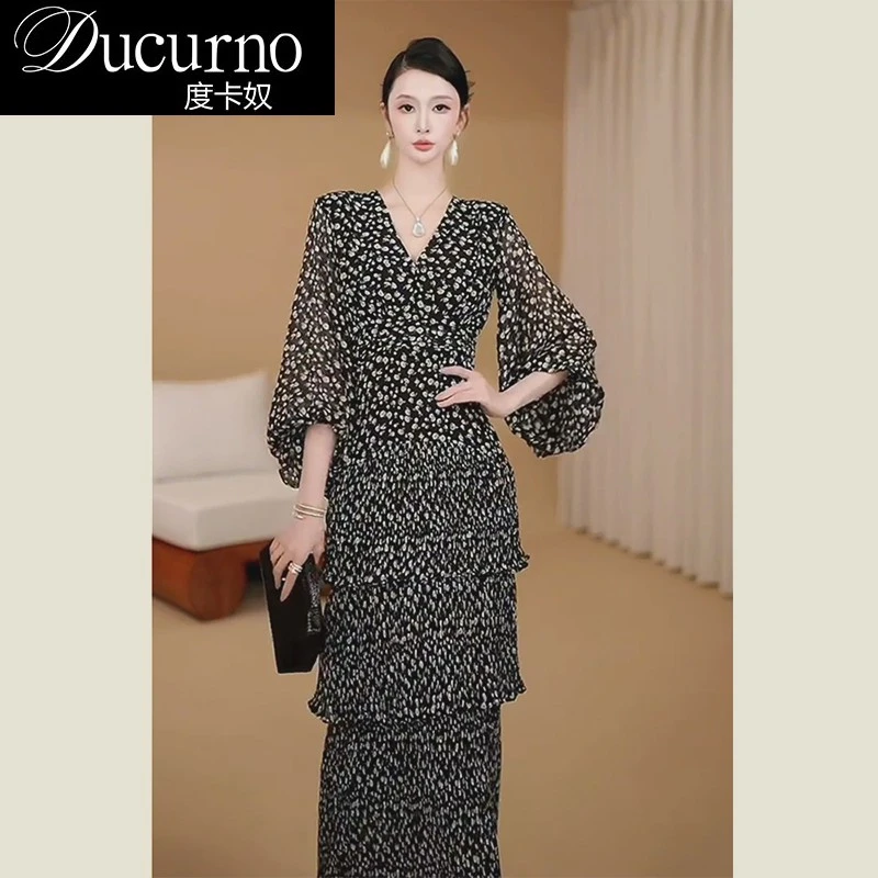 2025秋季流行爆款法式气质女装长裙高级感独特漂亮黑色波点连衣裙
