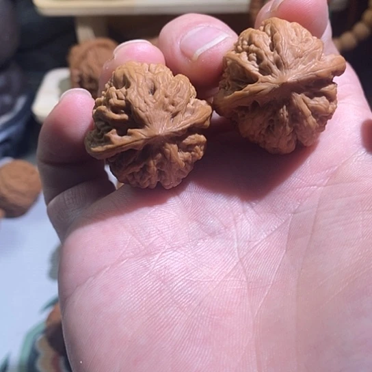 文玩核桃把件34尺平谷九龙