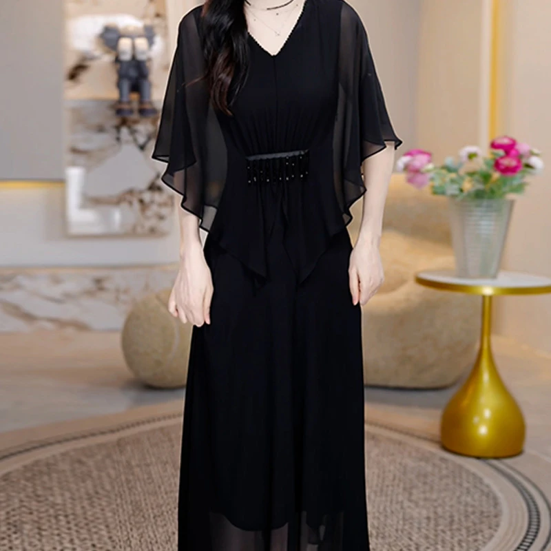 时尚洋气简约风黑色连衣裙2025年夏季新款女神范优雅修身显瘦裙子