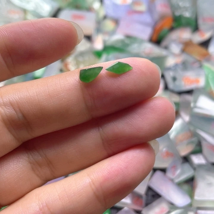 定制翡翠未镶嵌天然缅甸翡翠