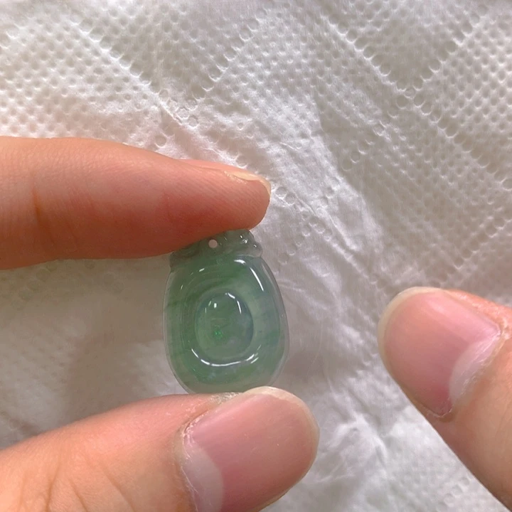 翡翠未镶嵌挂件翡翠