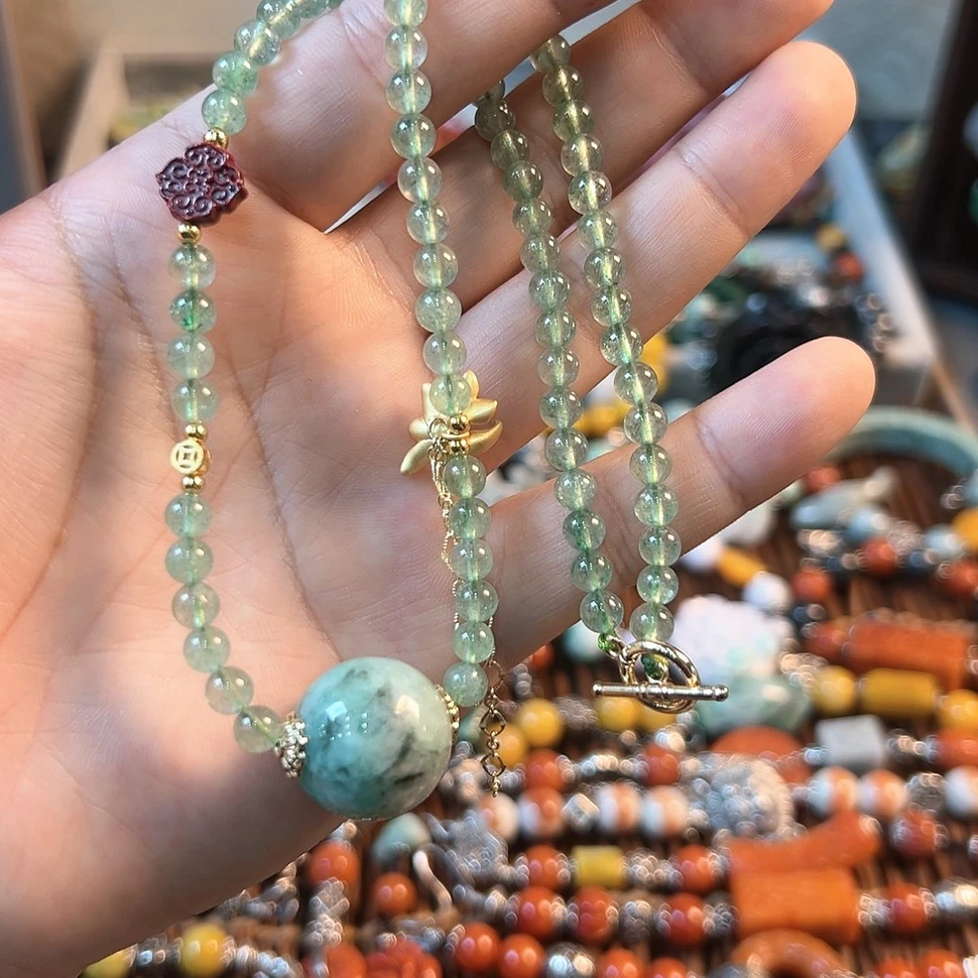 翡翠颈饰未镶嵌吊坠