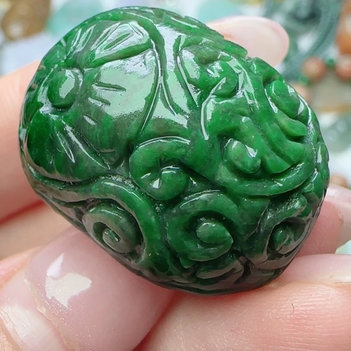 翡翠未镶嵌颈饰天然A货658