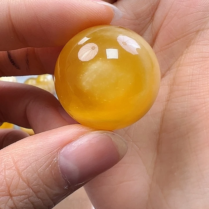 蜜蜡未镶嵌珠宝奇石