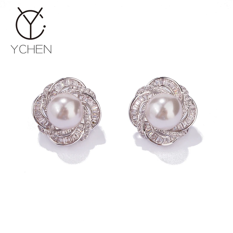 铜合金耳饰 法式精致曼塔玫瑰色四叶草耳钉女显脸小高级感搭耳环