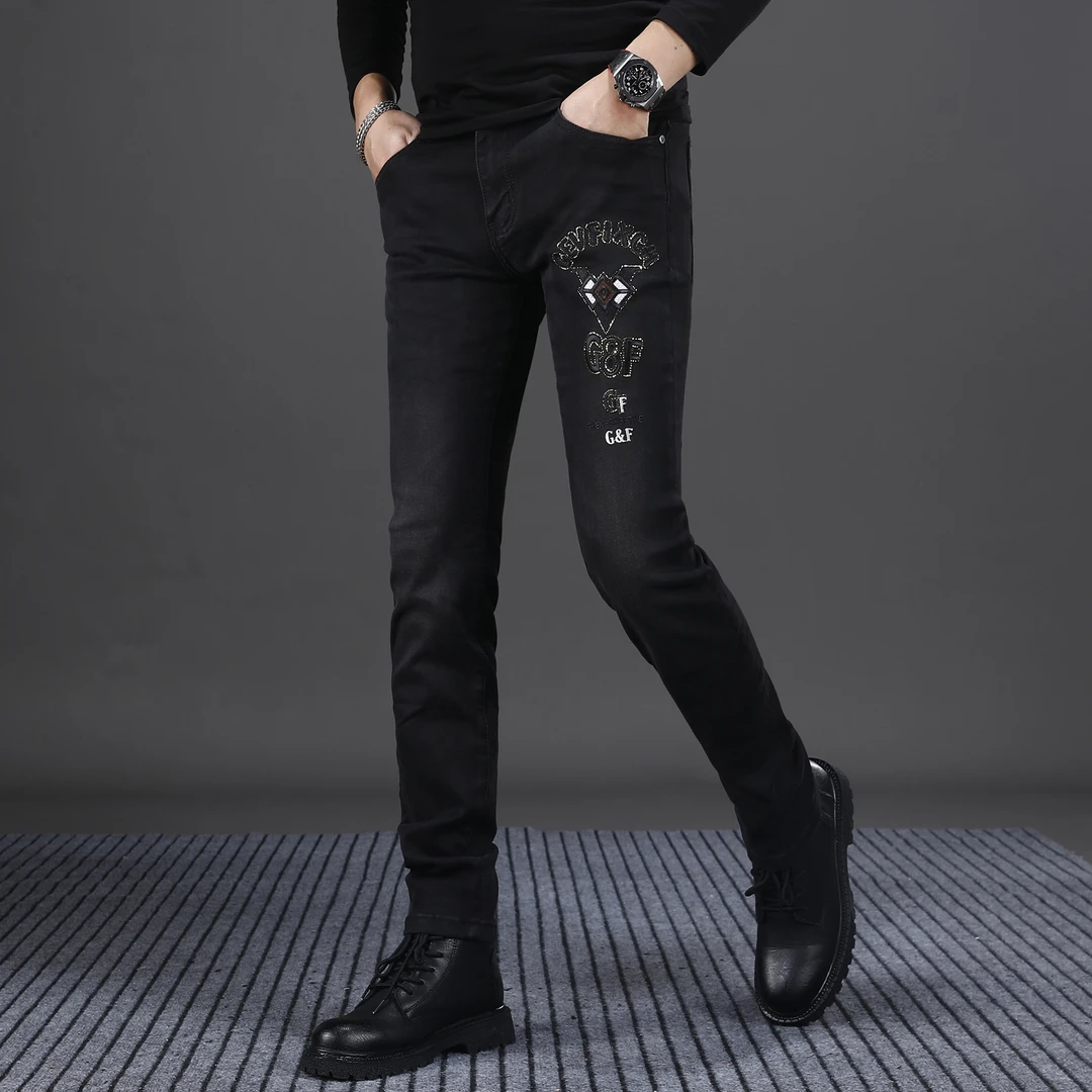 黑灰男装牛仔裤男款2025新款秋季烫钻修身小脚秋冬款休闲弹力裤子