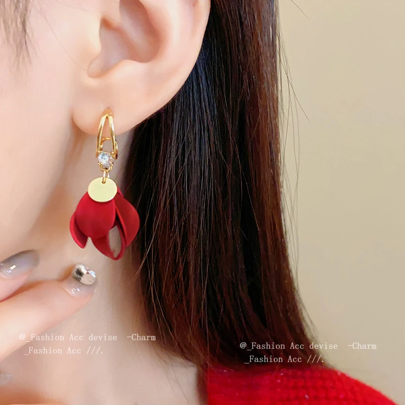 HH银针镶钻水滴花瓣流苏耳环高级感通勤复古耳坠新款时尚百搭耳饰