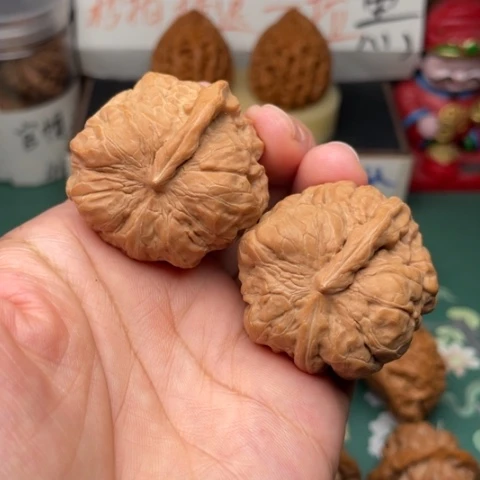 【闪购商品】文玩核桃把件38全品一根筋