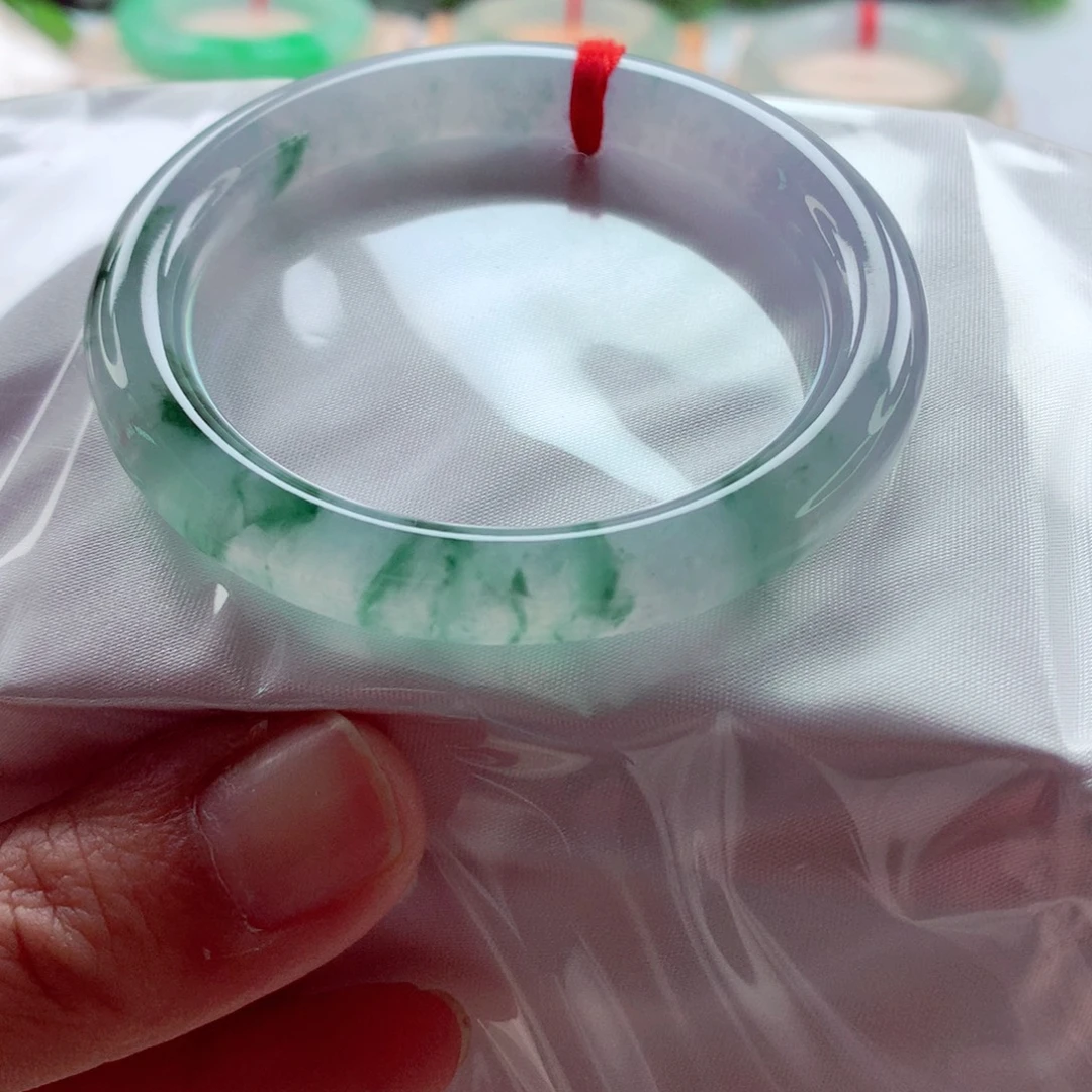 翡翠未镶嵌手镯（圆镯）师妹52莫奈花园特色