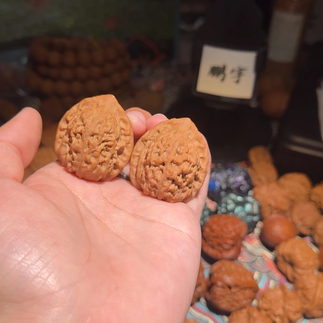 文玩核桃把件023号38原树玉观音文玩核桃