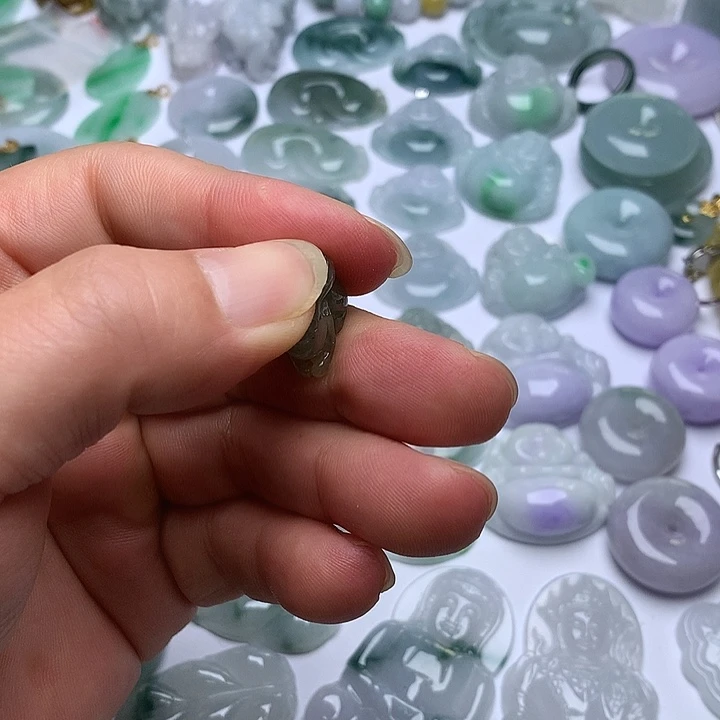 翡翠未镶嵌颈饰天然翡翠