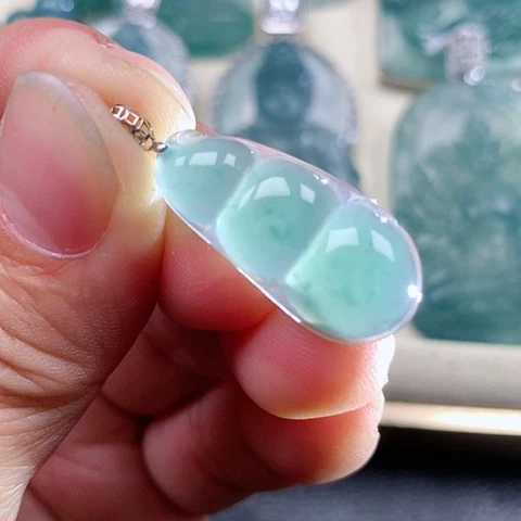 【闪购商品】翡翠颈饰18K金镶嵌天然翡翠