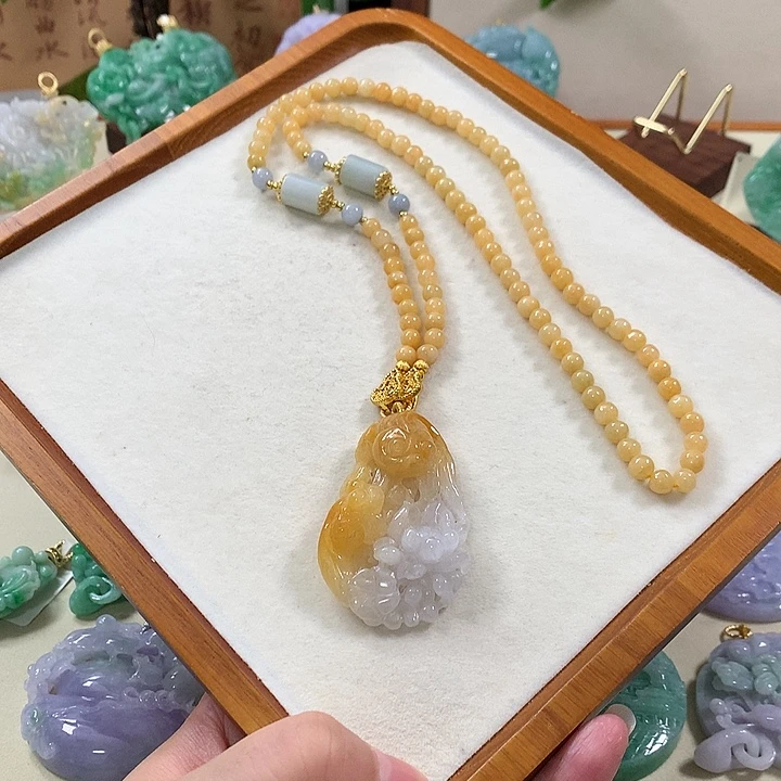 翡翠未镶嵌颈饰翡翠吊坠