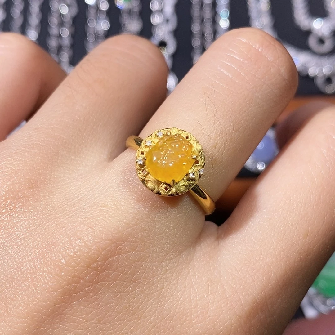 翡翠18K金镶嵌颈饰戒指