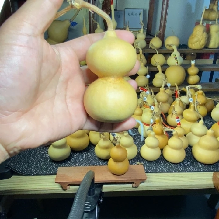 是***妹大叶紫檀（黑酸枝木类）