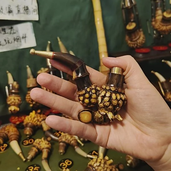 梦***你贵州特色竹根烟斗工艺品手把件