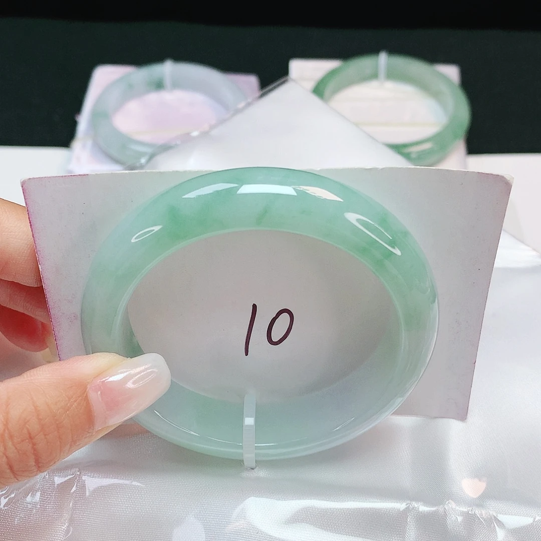 翡翠未镶嵌手镯 正圈54+