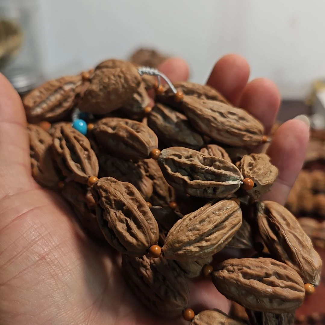 文玩核桃把件小*异形秋子脖挂