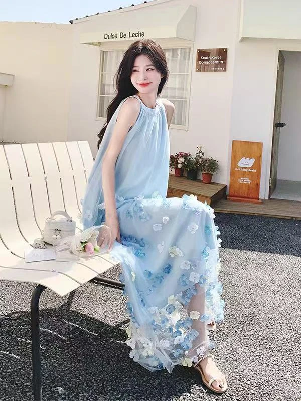 仙气夏季显瘦度假风立体花朵无袖挂脖长款仙女连衣裙气质