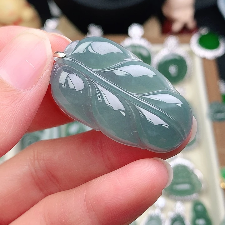 颈饰银S925镶嵌翡翠吊坠