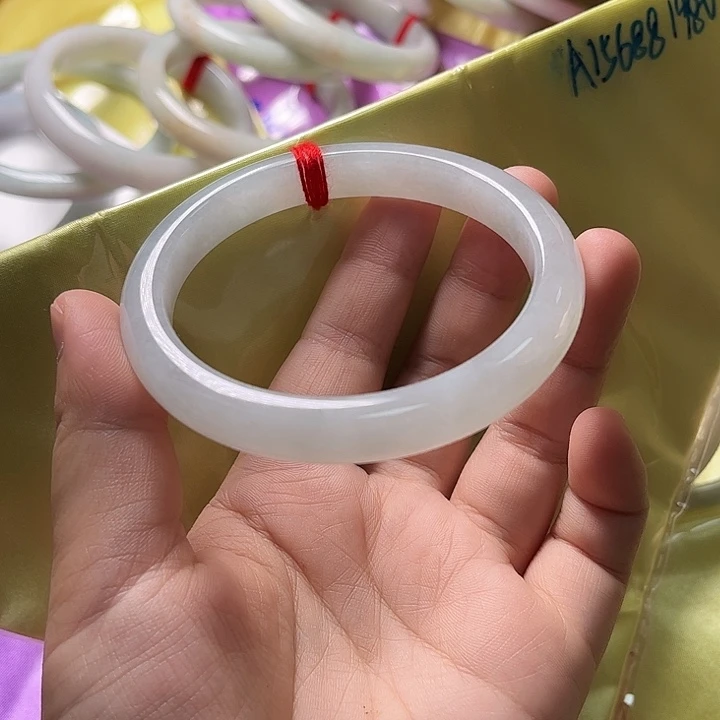 未镶嵌手镯翡翠60