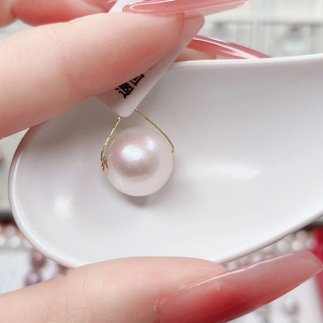 淡水珍珠吊坠(赠链)18K金镶嵌