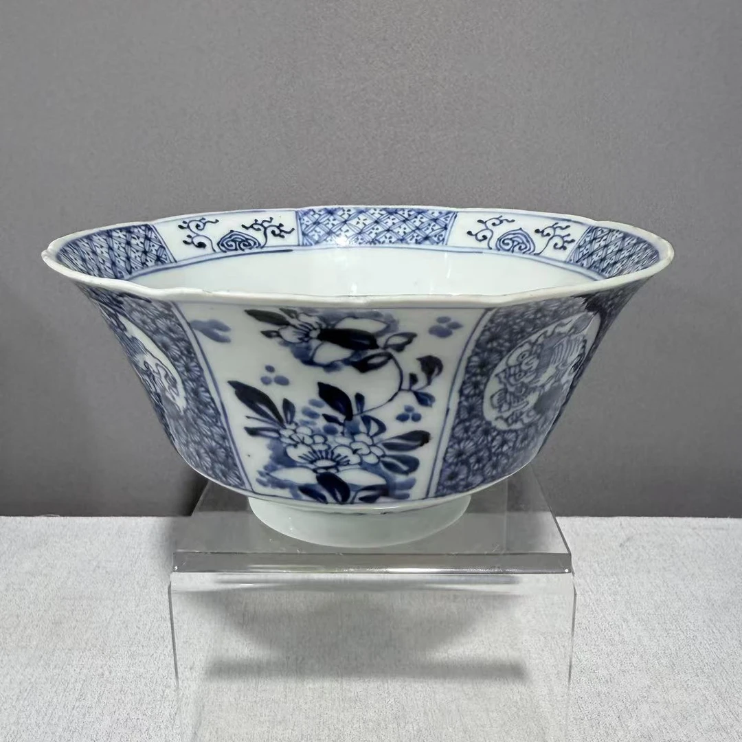 A0728110  清早期 青花八面开窗花卉纹碗（口径约18.5  高9）
