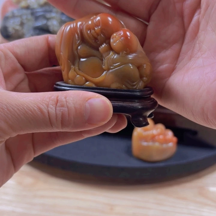 寿山石童子戏弥勒