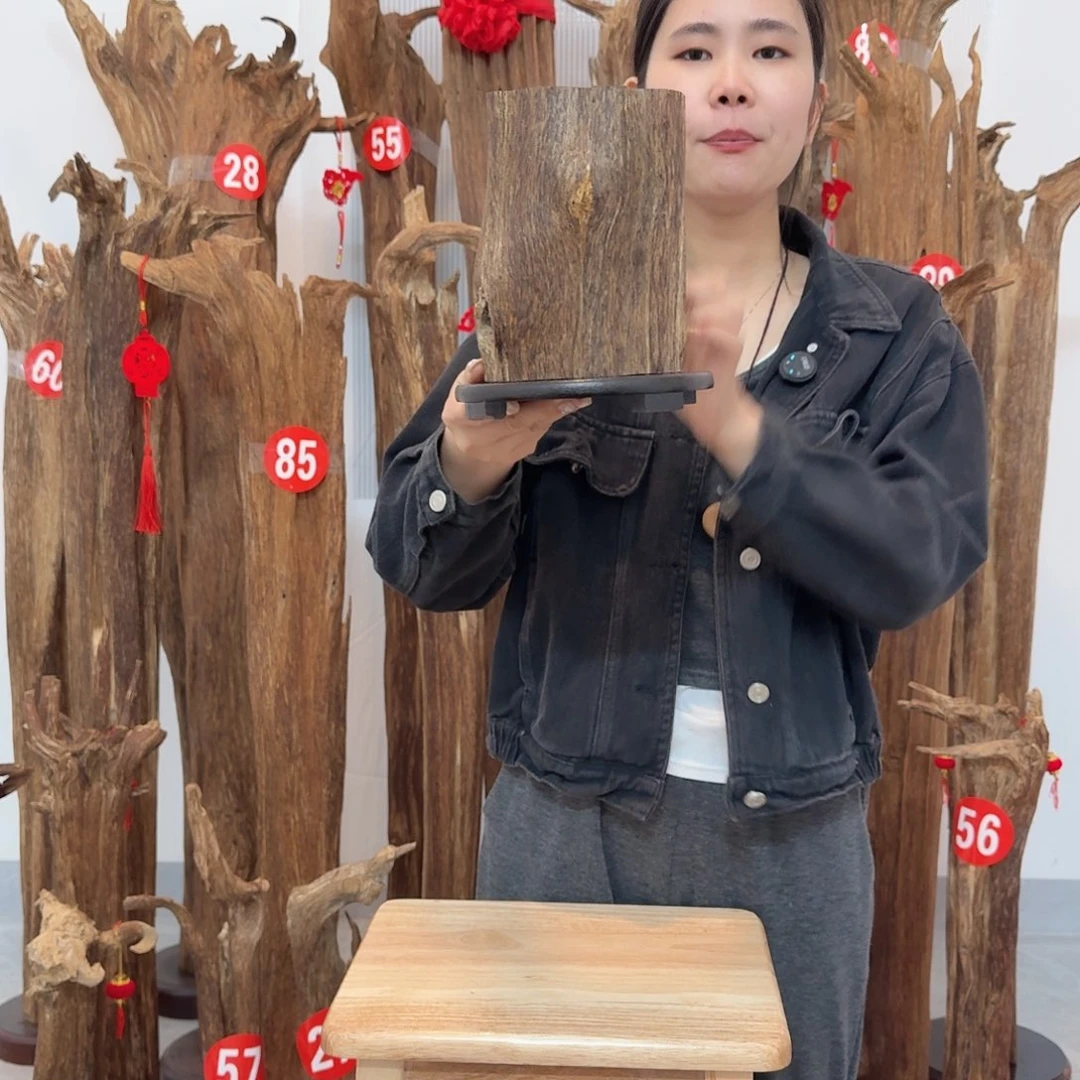 沉香碎屑沉香原材料