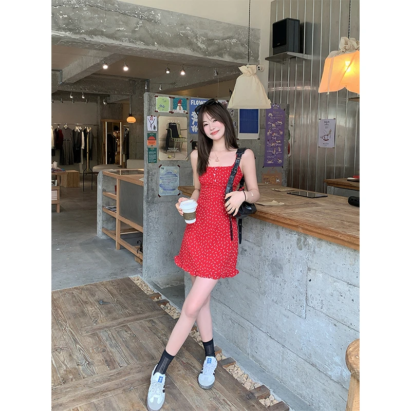 曾小咸 气质显白红色碎花连衣裙百搭收腰显瘦吊带裙Z251LQR0888