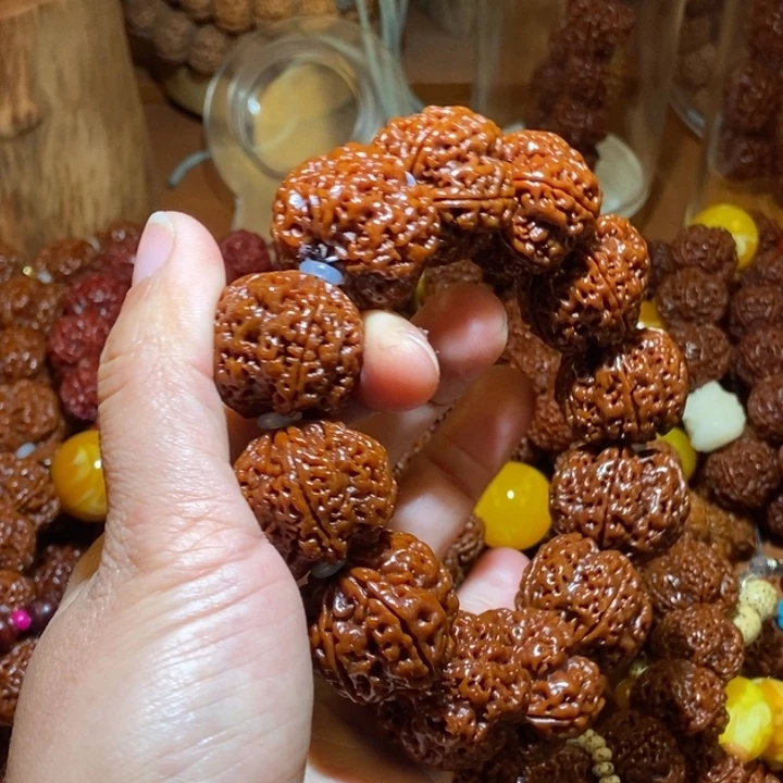 金刚菩提吊坠275玉化一物