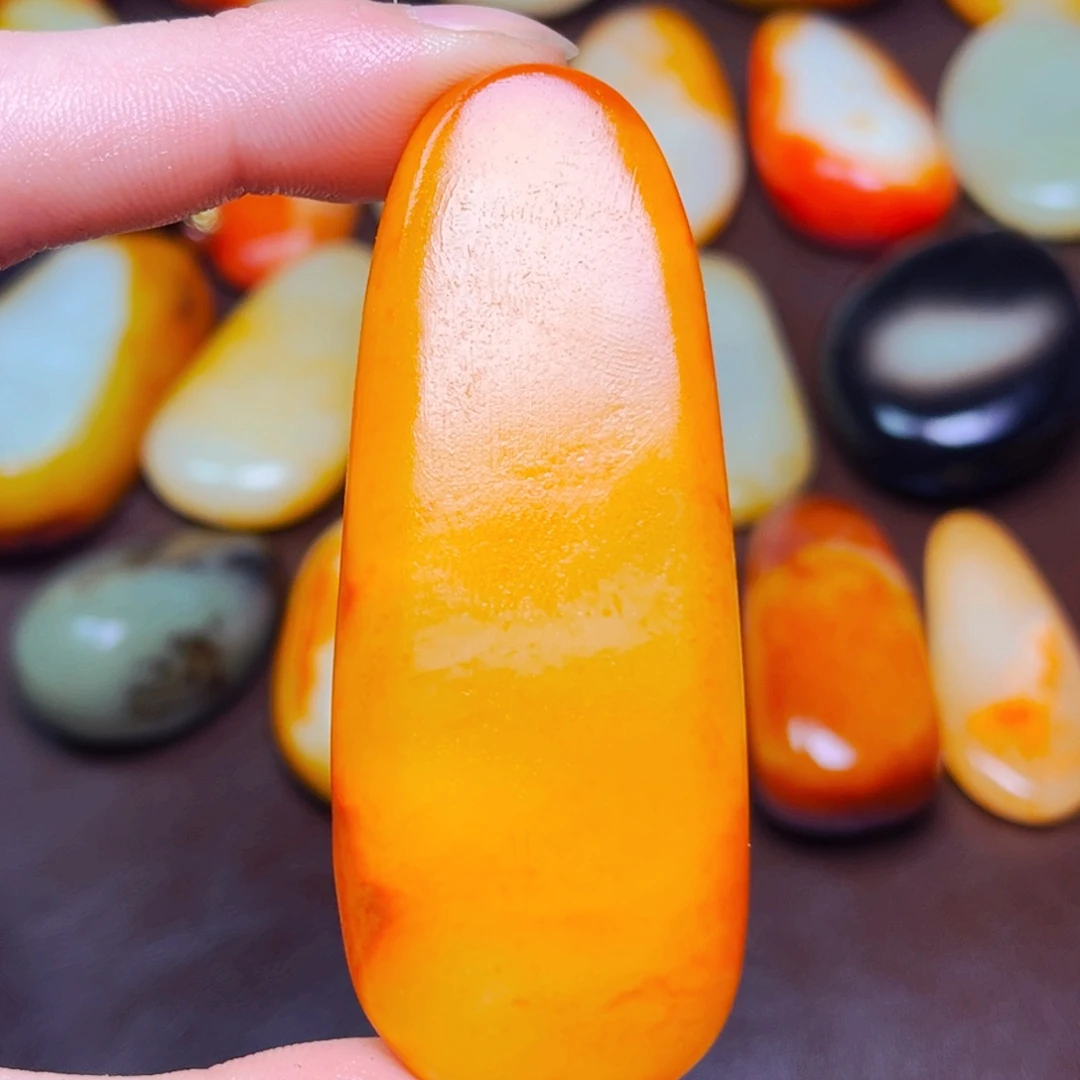 和田玉未镶嵌珠宝奇石