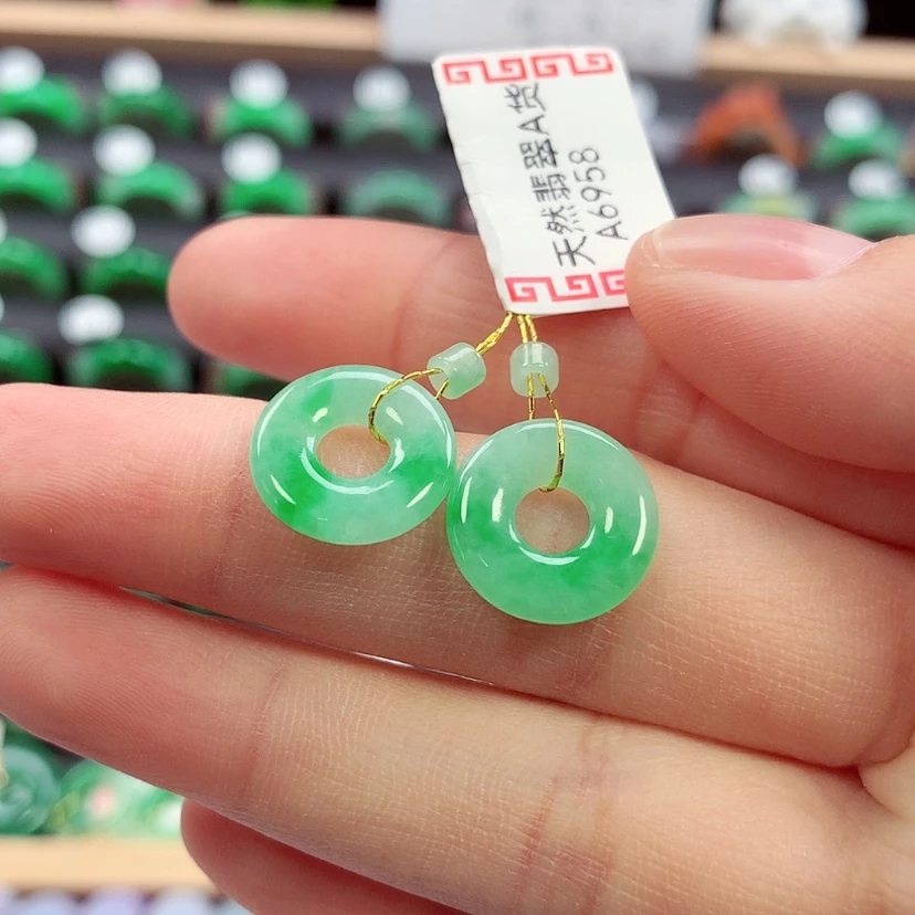 【闪购商品】未镶嵌戒指翡翠甜甜圈一对