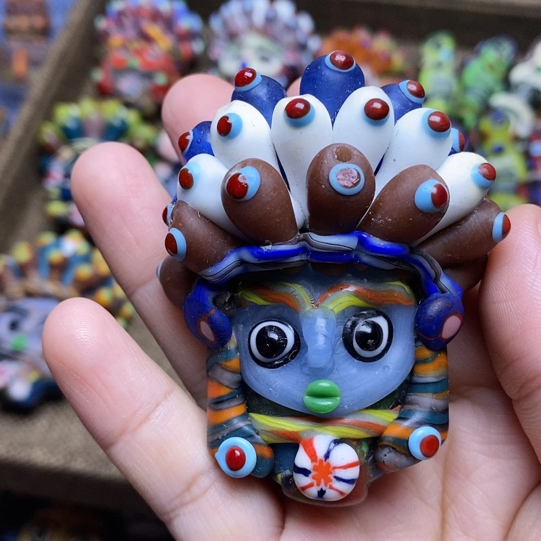 颈饰玻璃海洋系国王