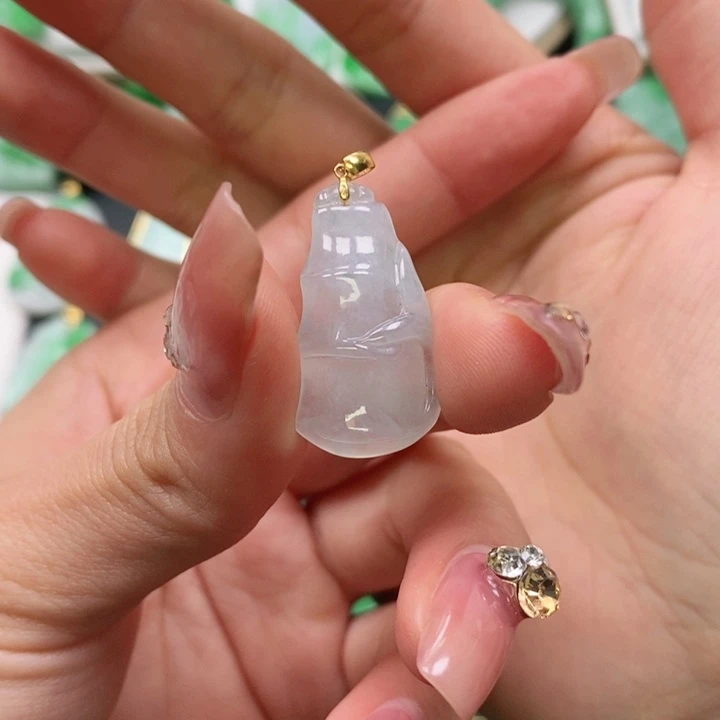 翡翠颈饰未镶嵌吊坠