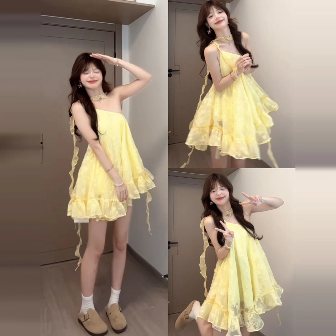 海边度假风黄色吊带连衣裙子女夏季2025新款流行爆款高级法式短裙