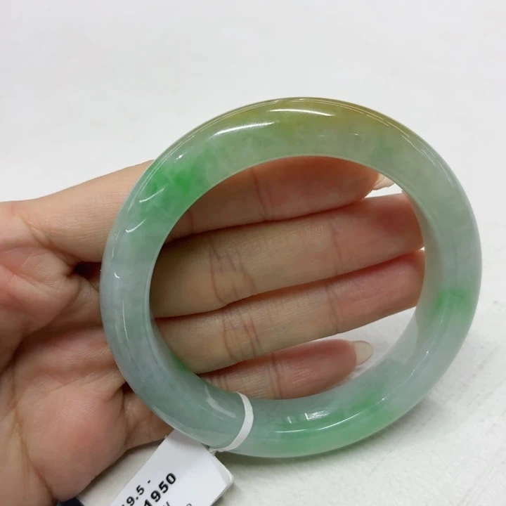 翡翠未镶嵌手镯58黄加绿
