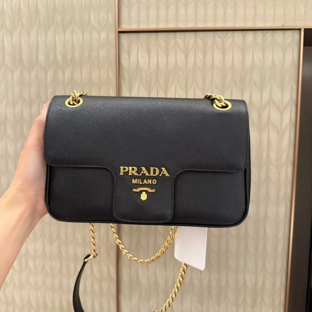 99新 Prada/普拉达 Prada outlet黑金斜挎时尚包/JM0056