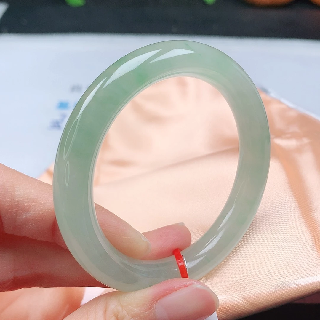 翡翠手镯（圆镯）未镶嵌50➕圆