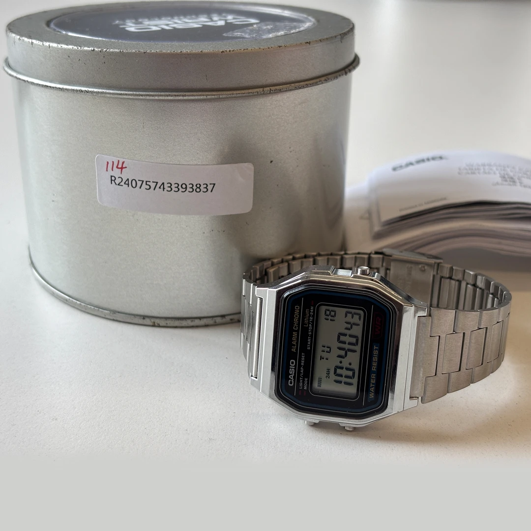 95新 Casio/卡西欧 YOUTH系列运动防水石英机芯银色表盘