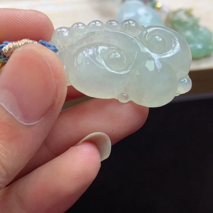 翡翠未镶嵌颈饰吊坠