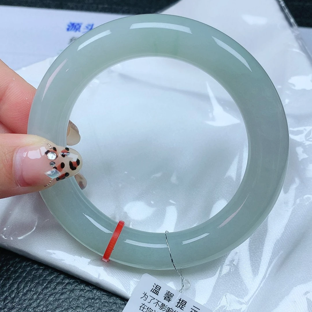翡翠手镯未镶嵌56胖